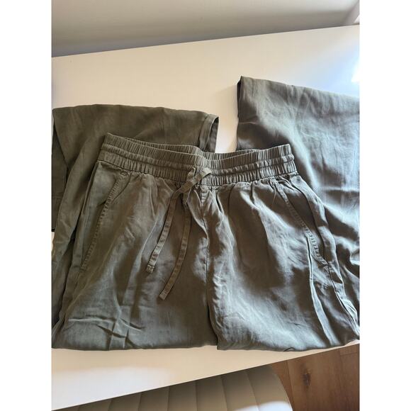 $118 New Everlane The Wide Leg Pant in Butterlite - Olive - Small - Picture 6 of 7